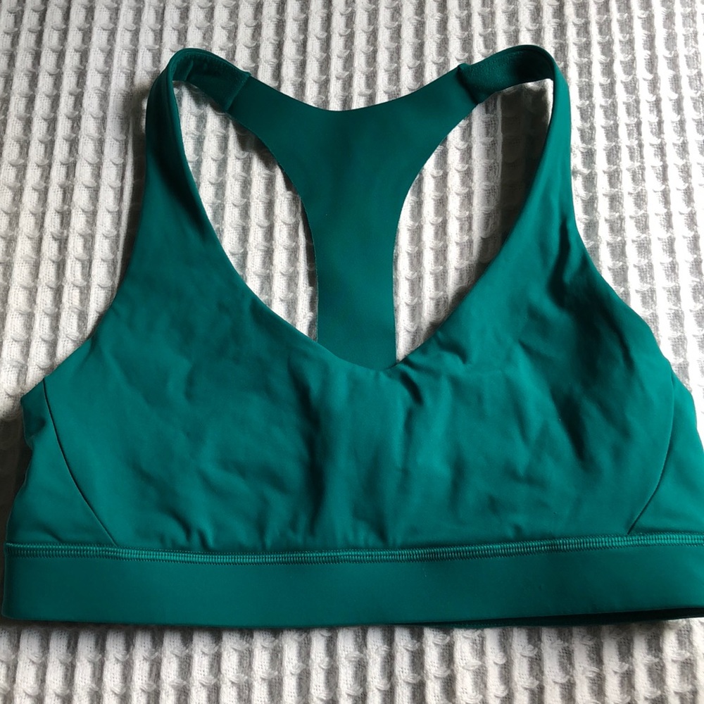 NEW lulu sports bra